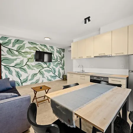 Lovely House Lindi In Appartamento