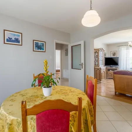 Lovely House Lindi In 波雷奇